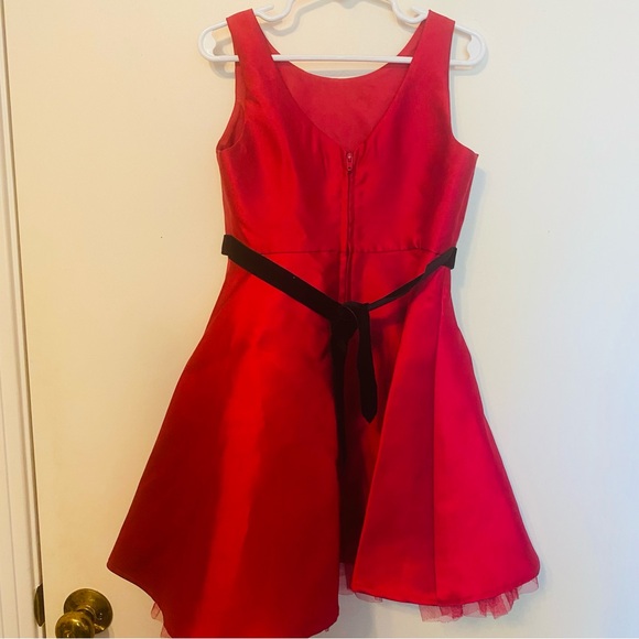 Zunie girls red dress with black tie belt with silver brooch. - Picture 2 of 8